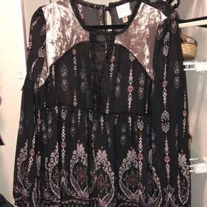 Beautiful blouse by Knox Rose